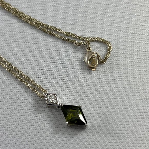 Silver Tone Chain Necklace Green Crystal Pendant Rhinestones 18" - Picture 2 of 7